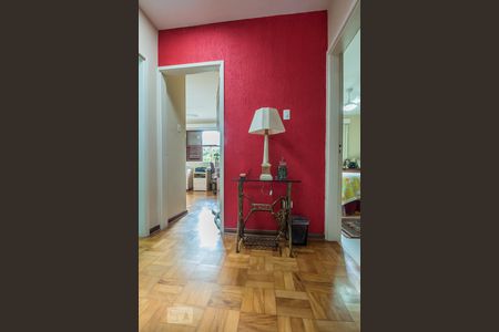 Casa à venda com 250m², 4 quartos e 4 vagasCorredor Quartos