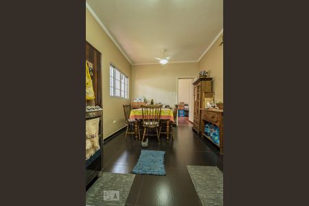 Casa à venda com 250m², 4 quartos e 4 vagasCozinha