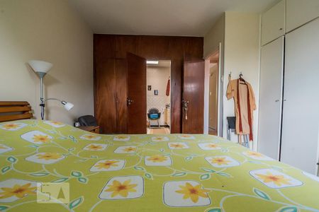 Casa à venda com 250m², 4 quartos e 4 vagasSuíte 