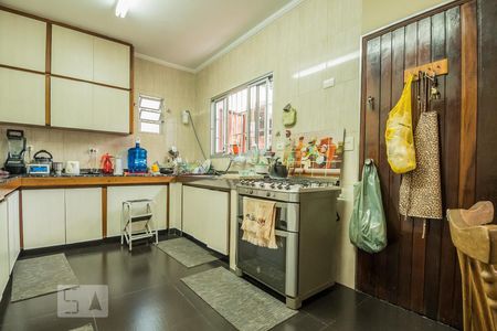 Casa à venda com 250m², 4 quartos e 4 vagasCozinha