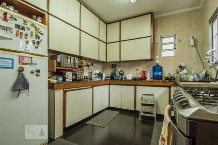 Casa à venda com 250m², 4 quartos e 4 vagasCozinha