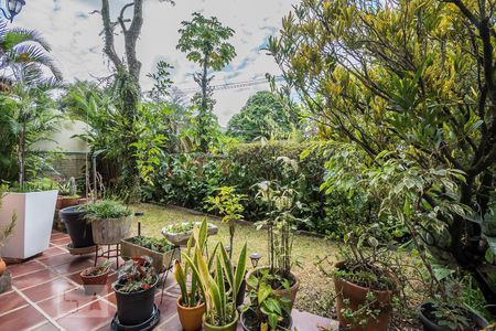 Casa à venda com 250m², 4 quartos e 4 vagasQuintal