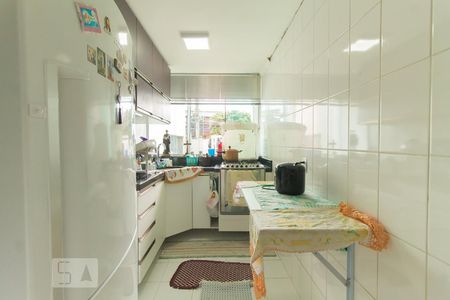 Casa à venda com 125m², 2 quartos e 2 vagas Casa à venda com 125m², 2 quartos e 2 vagasCozinha