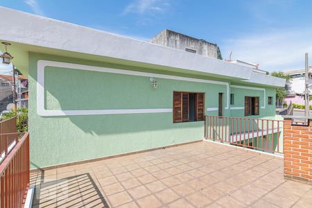 Casa à venda com 121m², 3 quartos e 4 vagas Casa à venda com 121m², 3 quartos e 4 vagasTerraço