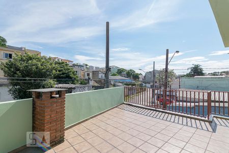 Casa à venda com 121m², 3 quartos e 4 vagas Casa à venda com 121m², 3 quartos e 4 vagasTerraço