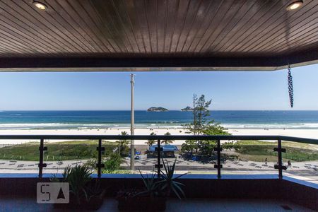 Apartamento à venda com 198m², 3 quartos e 3 vagasVista Suíte 1