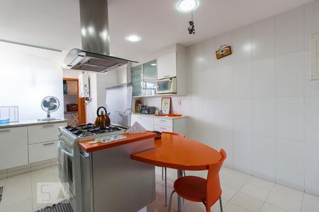 Apartamento à venda com 198m², 3 quartos e 3 vagasCozinha