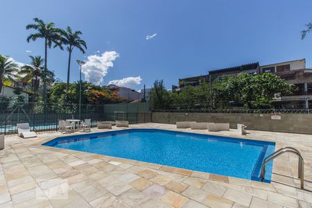 Apartamento à venda com 198m², 3 quartos e 3 vagasPiscina