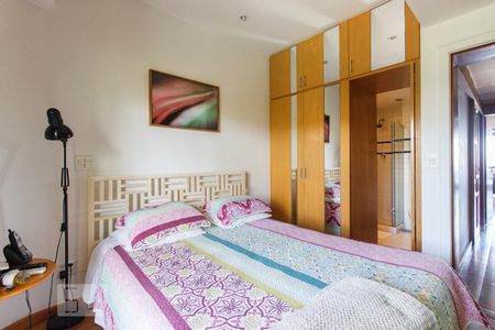 Apartamento à venda com 198m², 3 quartos e 3 vagasSuíte 2