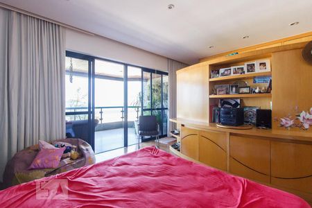 Apartamento à venda com 198m², 3 quartos e 3 vagasSuíte 1