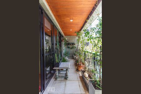 Apartamento à venda com 198m², 3 quartos e 3 vagasSacada