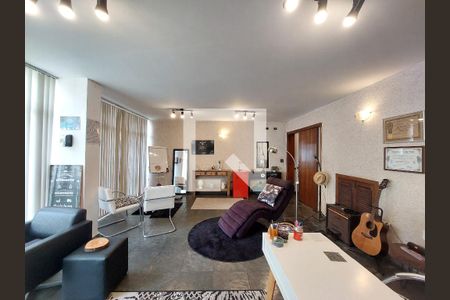 Casa à venda com 500m², 6 quartos e 6 vagasSala Lofit