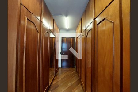 Casa à venda com 500m², 6 quartos e 6 vagasCloset - Quarto 5