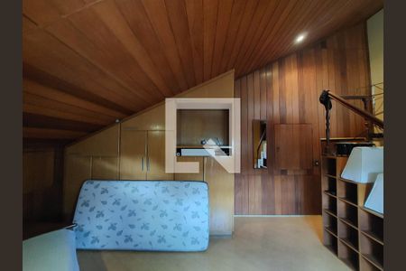 Casa à venda com 500m², 6 quartos e 6 vagasQuarto 4 / Sótão