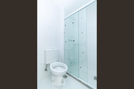 Apartamento à venda com 77m², 2 quartos e 1 vaga Apartamento à venda com 77m², 2 quartos e 1 vagaBanheiro