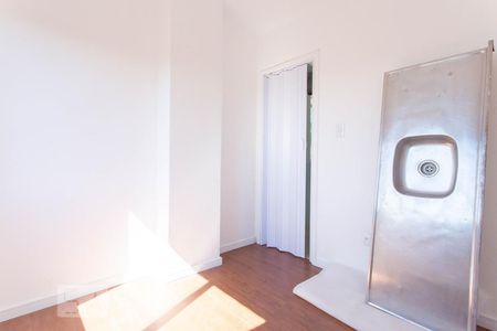 Apartamento à venda com 87m², 2 quartos e 1 vaga Apartamento à venda com 87m², 2 quartos e 1 vagaQuarto de Serviço