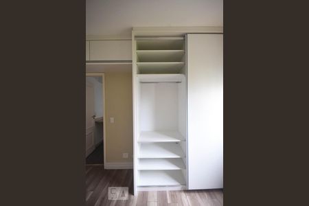 Armário da suíte 1 de apartamento à venda com 3 quartos, 160m² em Panamby, São Paulo