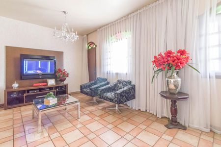 Sala de casa para alugar com 3 quartos, 200m² em Ipiranga, Belo Horizonte