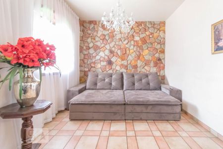 Casa para alugar com 3 quartos, 200m² em Ipiranga, Belo Horizonte