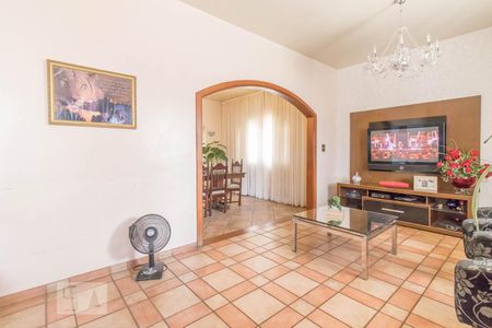 Sala de casa para alugar com 3 quartos, 200m² em Ipiranga, Belo Horizonte