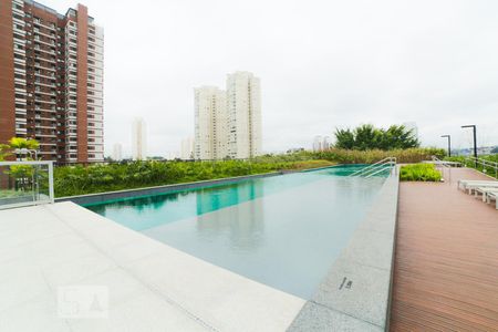 Studio à venda com 58m², 1 quarto e 1 vaga Studio à venda com 58m², 1 quarto e 1 vagaPiscina