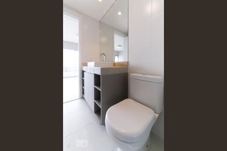 Studio à venda com 58m², 1 quarto e 1 vaga Studio à venda com 58m², 1 quarto e 1 vagaBanheiro