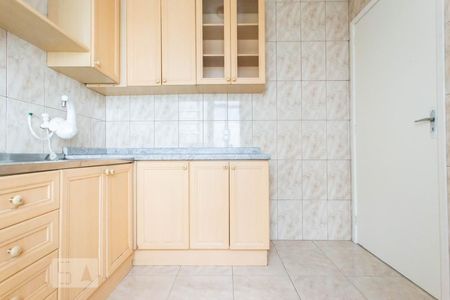 Cozinha de apartamento para alugar com 2 quartos, 56m² em São Sebastião, Porto Alegre