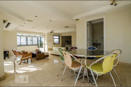 Apartamento à venda com 319m², 4 quartos e 5 vagasSala Piso Superior