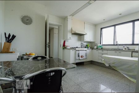 Apartamento à venda com 319m², 4 quartos e 5 vagasCozinha