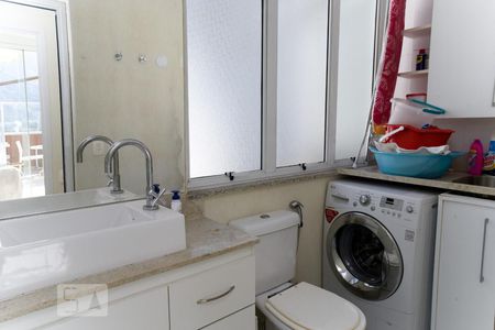 Apartamento à venda com 110m², 2 quartos e 1 vagaBanheiro e área - segundo andar