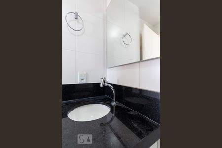 Banheiro social de apartamento para alugar com 2 quartos, 58m² em Mirandópolis, São Paulo