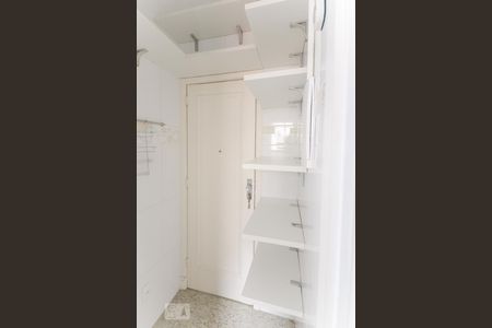 Apartamento à venda com 94m², 3 quartos e sem vagaCozinha armário