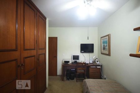 Apartamento à venda com 246m², 3 quartos e 4 vagas Apartamento à venda com 246m², 3 quartos e 4 vagasQuarto 1