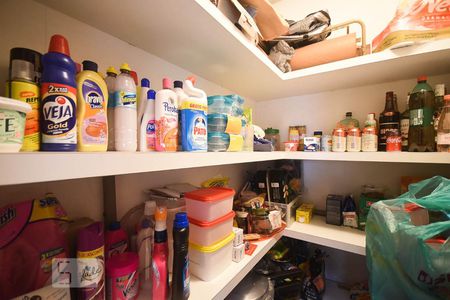 Apartamento à venda com 246m², 3 quartos e 4 vagas Apartamento à venda com 246m², 3 quartos e 4 vagasDespensa