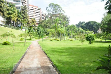 Apartamento à venda com 246m², 3 quartos e 4 vagasParque privativo