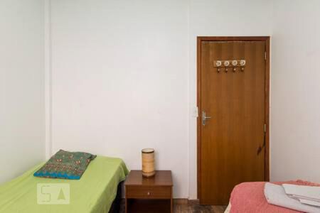 Quarto  de casa à venda com 2 quartos, 70m² em Ouro Preto, Belo Horizonte