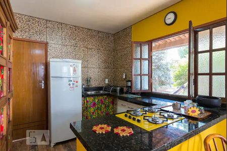 Casa à venda com 70m², 2 quartos e 1 vaga Casa à venda com 70m², 2 quartos e 1 vagaCozinha