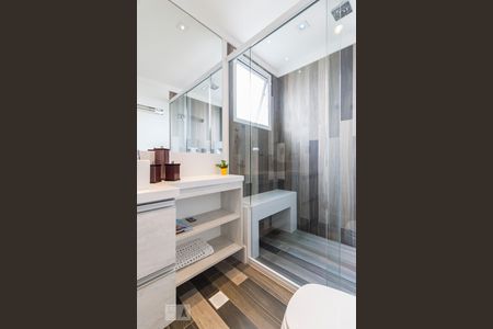 Apartamento à venda com 77m², 1 quarto e 2 vagasBanheiro suíte