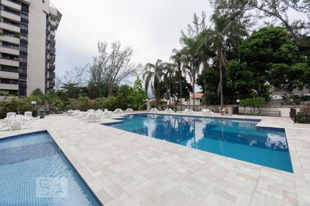 Apartamento à venda com 140m², 5 quartos e 2 vagasPiscina