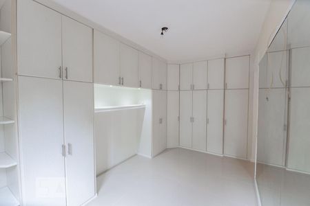 Apartamento à venda com 140m², 5 quartos e 2 vagasSuíte