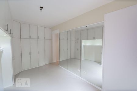 Apartamento à venda com 140m², 5 quartos e 2 vagasSuíte