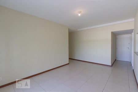 Sala de apartamento à venda com 2 quartos, 83m² em Barra da Tijuca, Rio de Janeiro