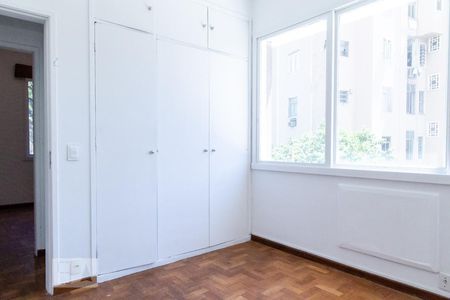 Apartamento à venda com 102m², 3 quartos e 2 vagasQuarto - Suíte