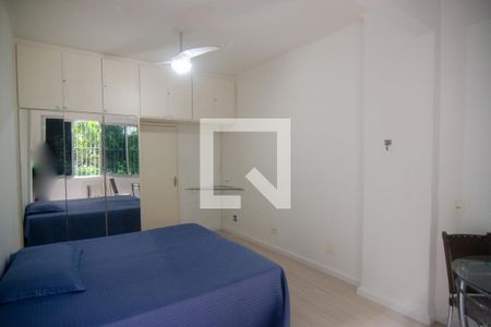 Sala | Quarto de apartamento à venda com 1 quarto, 38m² em Copacabana, Rio de Janeiro