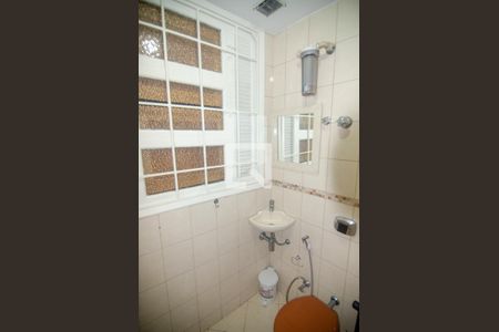 Banheiro de apartamento à venda com 1 quarto, 38m² em Copacabana, Rio de Janeiro