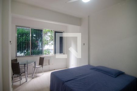 Sala | Quarto de apartamento à venda com 1 quarto, 38m² em Copacabana, Rio de Janeiro