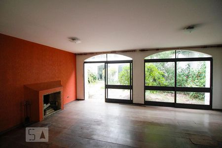 Casa à venda com 400m², 4 quartos e 2 vagas Casa à venda com 400m², 4 quartos e 2 vagasSala