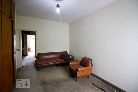 Casa à venda com 400m², 4 quartos e 2 vagas Casa à venda com 400m², 4 quartos e 2 vagasSuíte