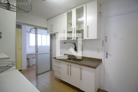Apartamento à venda com 104m², 4 quartos e 2 vagas Apartamento à venda com 104m², 4 quartos e 2 vagasCozinha