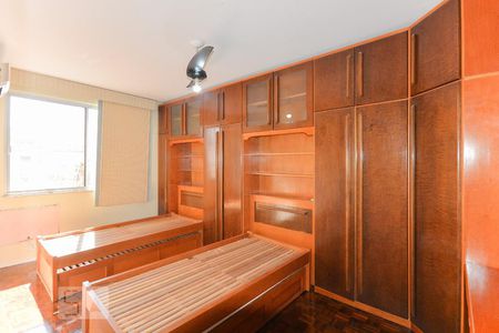 Apartamento à venda com 150m², 4 quartos e 2 vagasQuarto 2